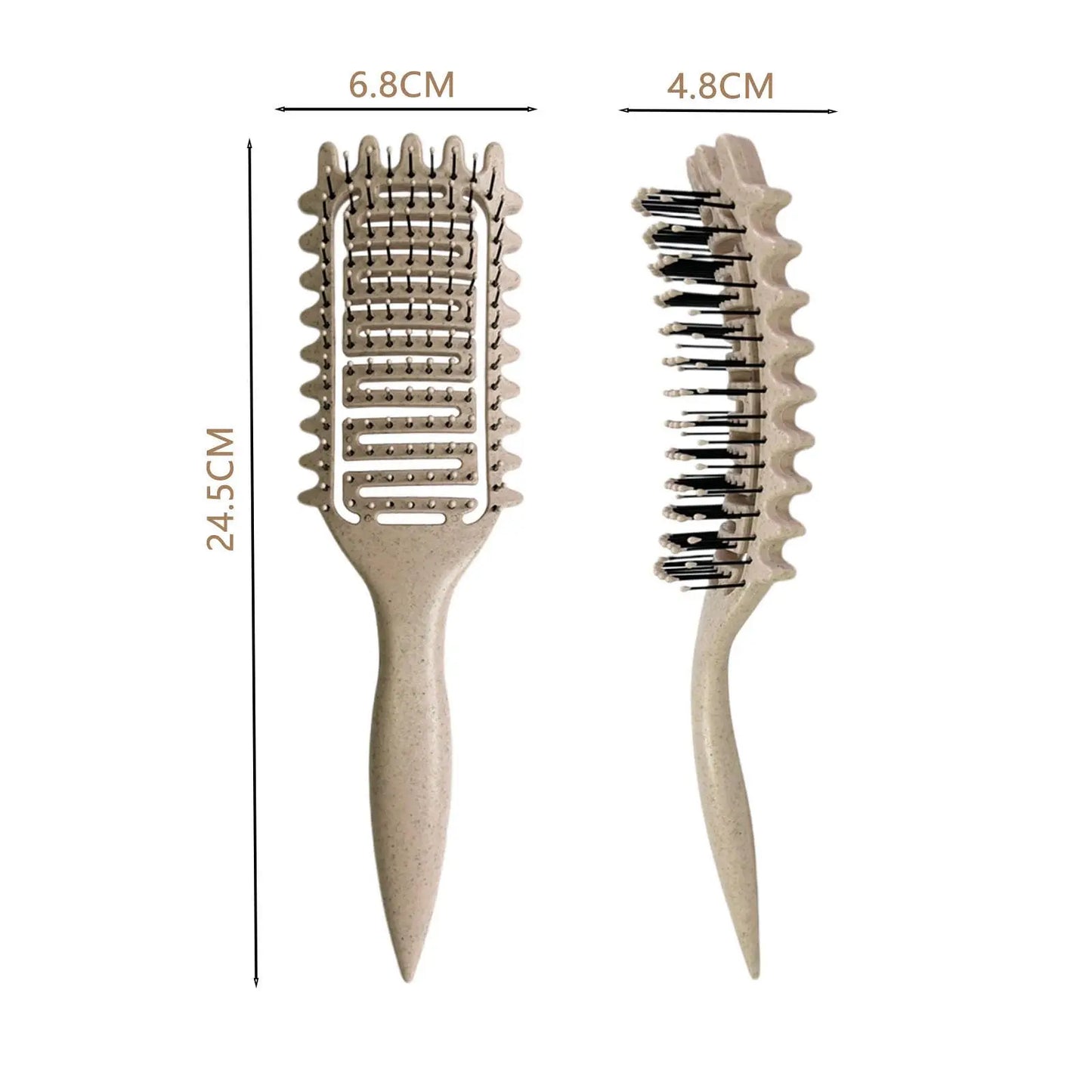 Brosse Curly beige avec poils flexibles et design creux, signée Bouclettes Rebelles, idéale pour démêler et définir les cheveux bouclés, frisés et crépus parfait pour les routines