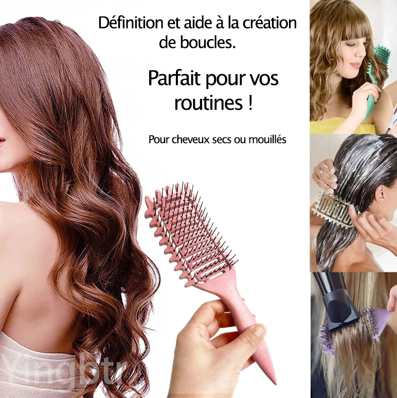 Brosse Curly avec poils flexibles et design creux, signée Bouclettes Rebelles, idéale pour démêler et définir les cheveux bouclés, frisés et crépus parfait pour les routines